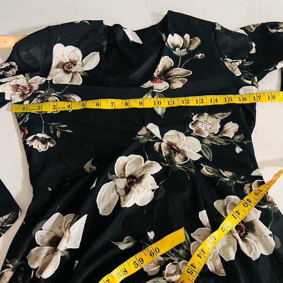 Siren Lily Floral Bell Sleeve Fit And Flare Dress Size S Small Black Cream - Picture 7 of 8